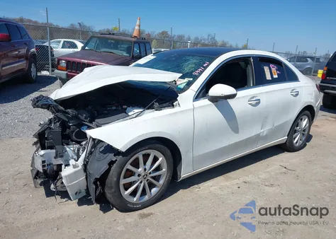 2019 Mercedes-Benz A 220 4Matic из США, поврежденный, VIN WDD3G4FB3KW027630